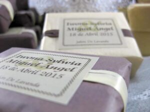Jabones artesanales detalle de boda para hombre y mujer